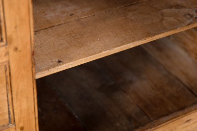 close-up-of-pine-shelf